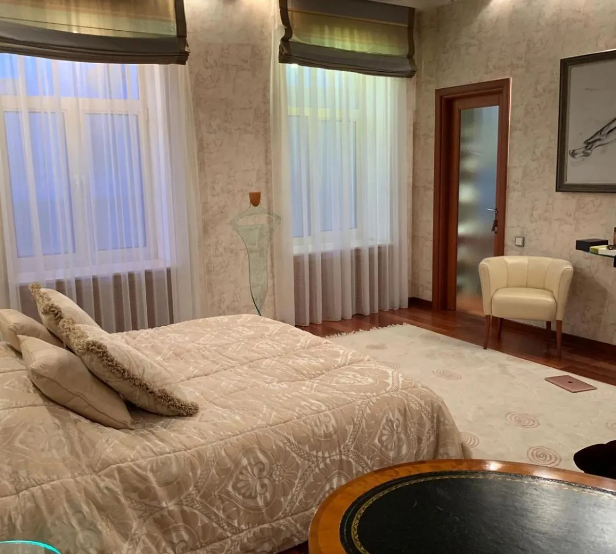 Kiev Lypki Signature Apartments
