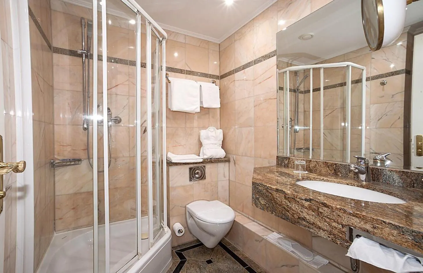 Kiev Lypki Signature Apartments